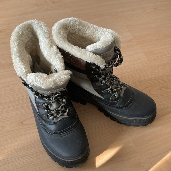 Winter boots by Cougar - Picture 5 of 5